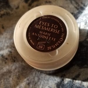 Charlotte Tillbury eyes to mesmerize